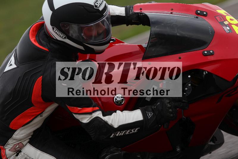 /Archiv-2022/68 13.10.2022 Speer Racing ADR/Freies Fahren rot und gelb/701